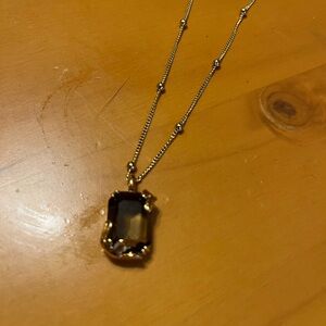 Elegant Gold and Black Pendant Necklace